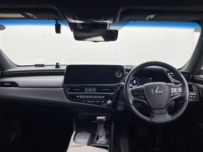 صورة مصغرة 8 لـ 2021 Lexus ES