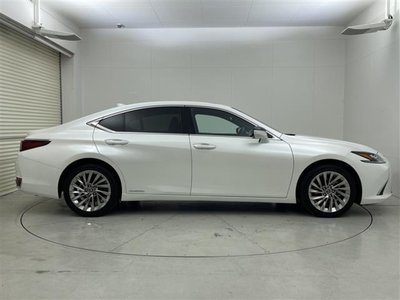 صورة مصغرة 41 لـ 2021 Lexus ES