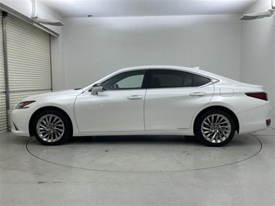 صورة مصغرة 37 لـ 2021 Lexus ES