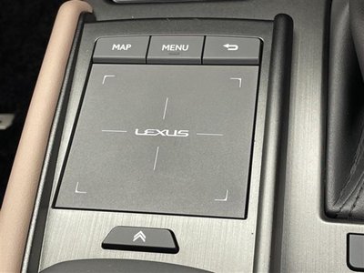 صورة مصغرة 28 لـ 2021 Lexus ES