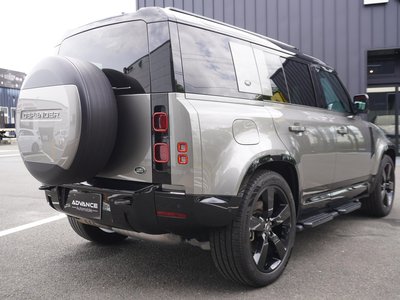 LAND ROVER DEFENDER - 9