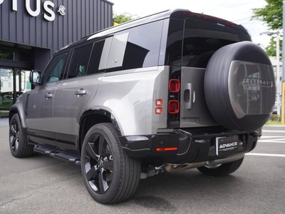 LAND ROVER DEFENDER - 10