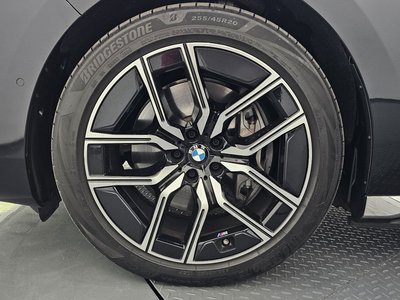 BMW I7 - 6