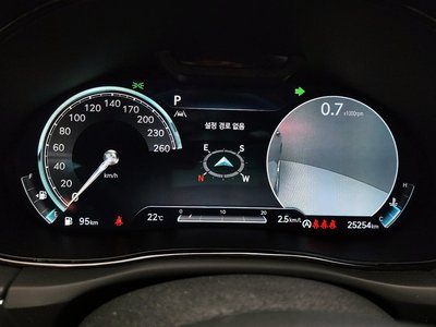 صورة 8 لـ 2022 Genesis GV70