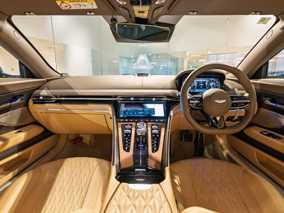 ASTON MARTIN DB12 - 3