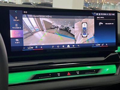2025 BMW 5 SERIES — миниатюра 17