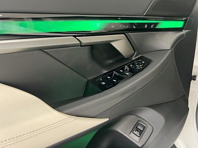 2025 BMW 5 SERIES — миниатюра 15