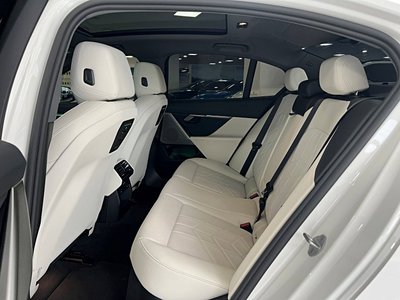 2025 BMW 5 SERIES — миниатюра 11