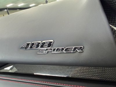 2017 Ferrari 488 SPIDER — миниатюра 44