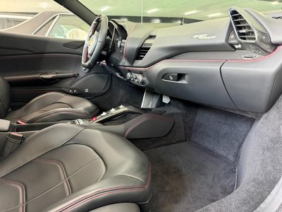 2017 Ferrari 488 SPIDER — миниатюра 36