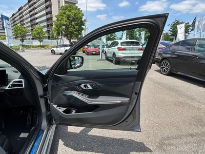 2025 BMW 3 SERIES — миниатюра 30