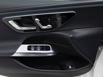 MERCEDES-BENZ E-CLASS - 10