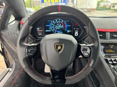 LAMBORGHINI AVENTADOR - 7