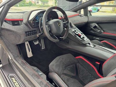 LAMBORGHINI AVENTADOR - 6