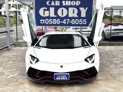 LAMBORGHINI AVENTADOR - 2