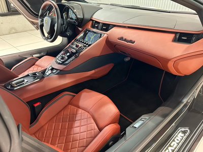 LAMBORGHINI AVENTADOR - 8