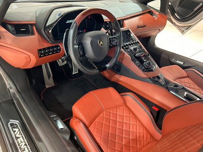 LAMBORGHINI AVENTADOR - 6