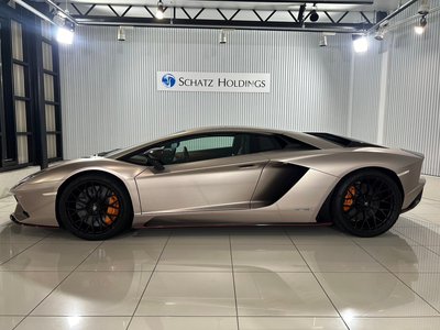 LAMBORGHINI AVENTADOR - 2