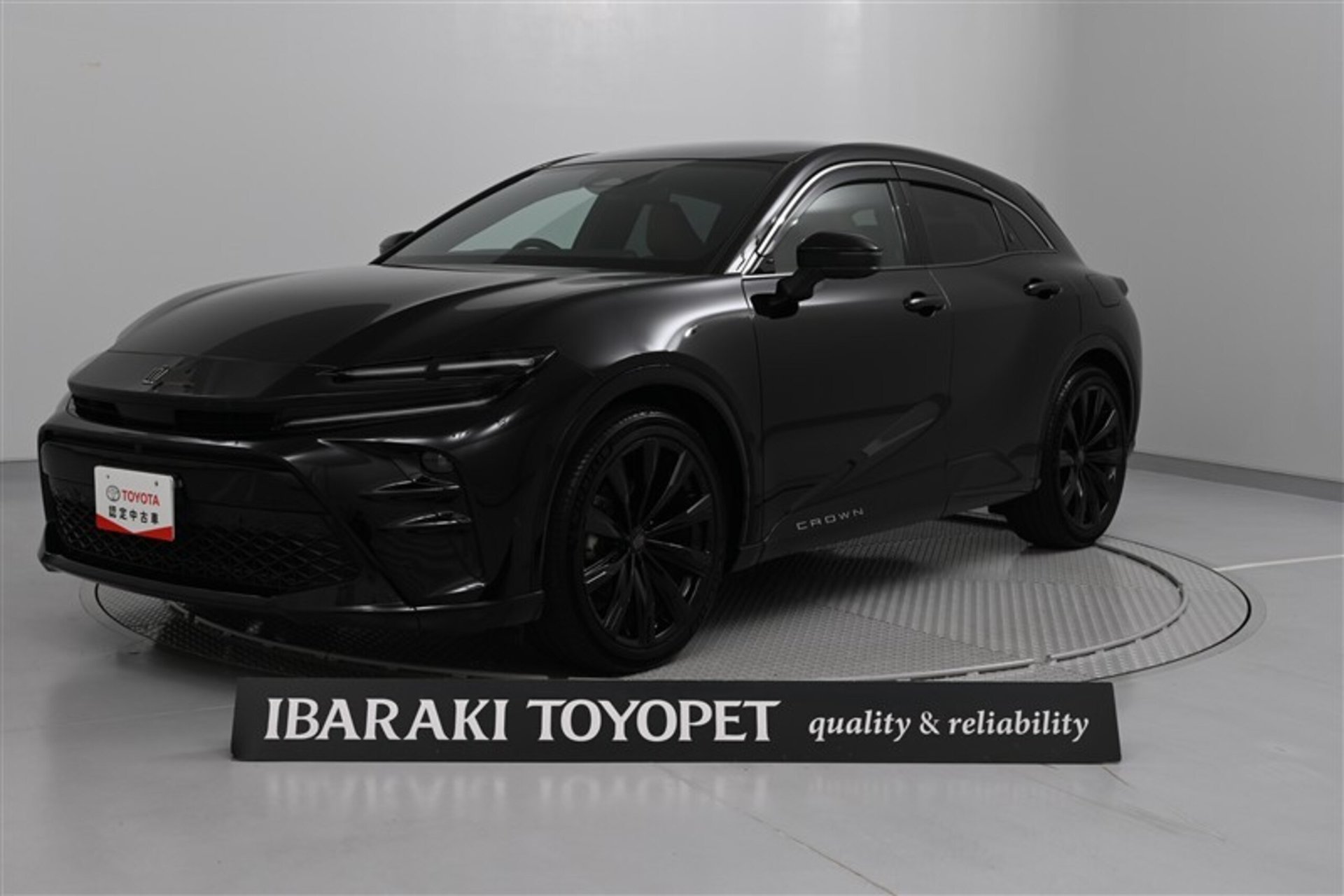 TOYOTA CROWN SPORT - View 1