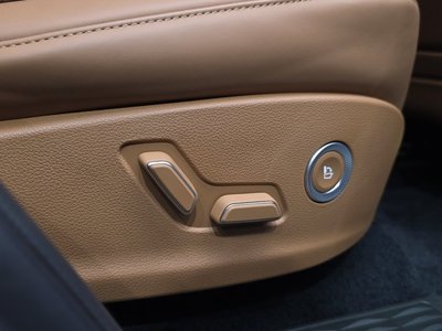 2024 Genesis GV80 thumbnail 36