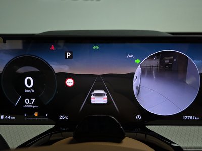 2024 Genesis GV80 thumbnail 11