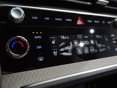 2024 Genesis GV80 thumbnail 33