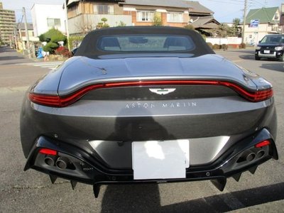 ASTON MARTIN V8 VANTAGE ROADSTER - 2