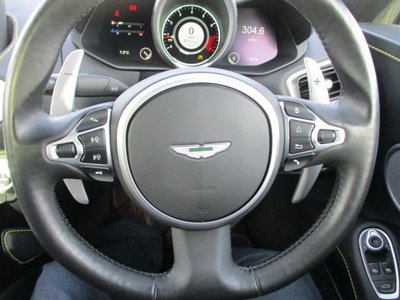 ASTON MARTIN V8 VANTAGE ROADSTER - 8