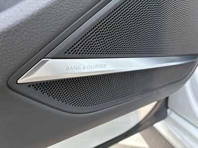 صورة مصغرة 38 لـ 2025 AUDI A8