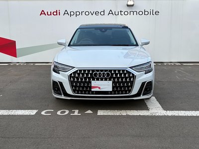 2025 AUDI A8 photo 3