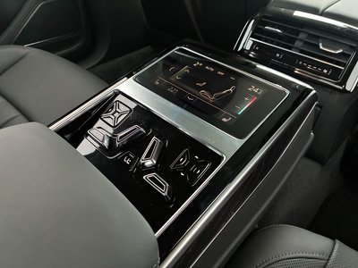 صورة مصغرة 43 لـ 2025 AUDI A8