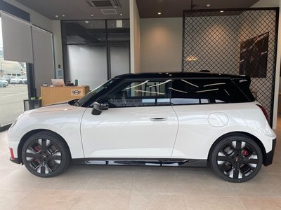 2025 MINI COOPER thumbnail 12