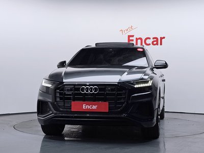 AUDI Q8 - 2