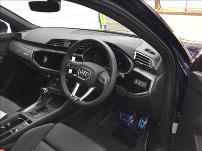 AUDI Q3 - 2