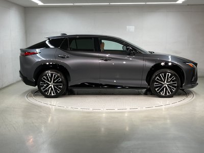 صورة 4 لـ 2023 Lexus RZ