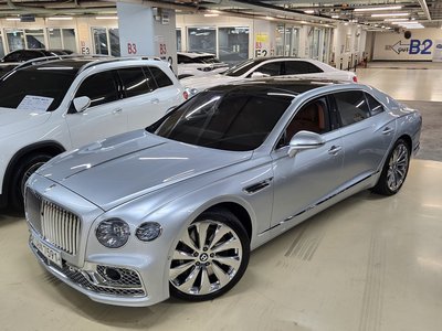 صورة 8 لـ 2021 Bentley FLYING SPUR