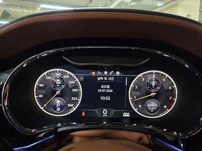 صورة مصغرة 18 لـ 2021 Bentley FLYING SPUR