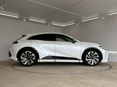 2025 Toyota CROWN SPORT thumbnail 12