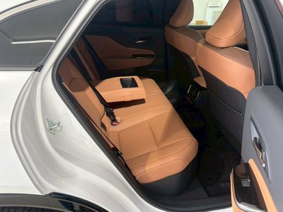 2025 Toyota CROWN SPORT thumbnail 43