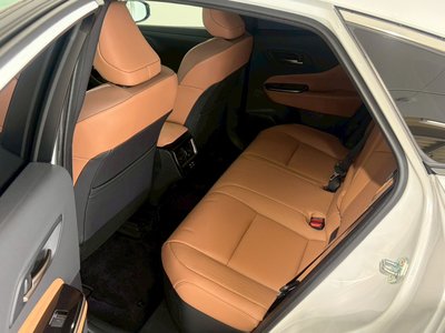 2025 Toyota CROWN SPORT thumbnail 44