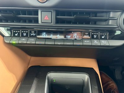2025 Toyota CROWN SPORT thumbnail 26