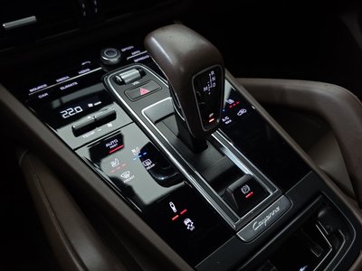 2020 Porsche CAYENNE — миниатюра 12