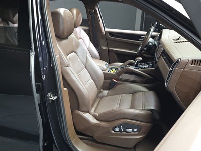 2020 Porsche CAYENNE — миниатюра 16