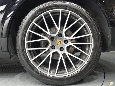 2020 Porsche CAYENNE photo 8