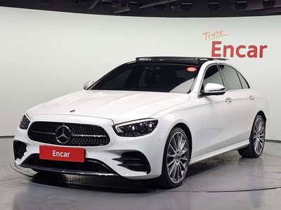 MERCEDES-BENZ E-CLASS - 1