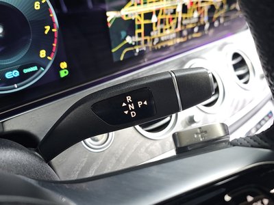 MERCEDES-BENZ E-CLASS - 9