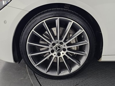 MERCEDES-BENZ E-CLASS - 6