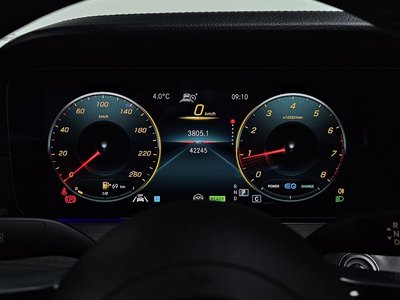 MERCEDES-BENZ E-CLASS - 8