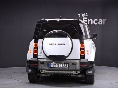 LAND ROVER DEFENDER - 3