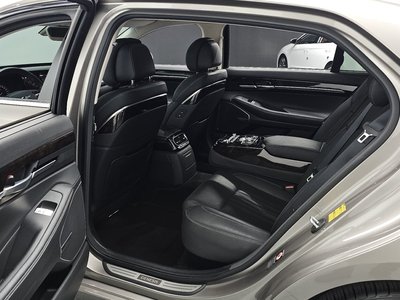 2019 Genesis G90 — миниатюра 18